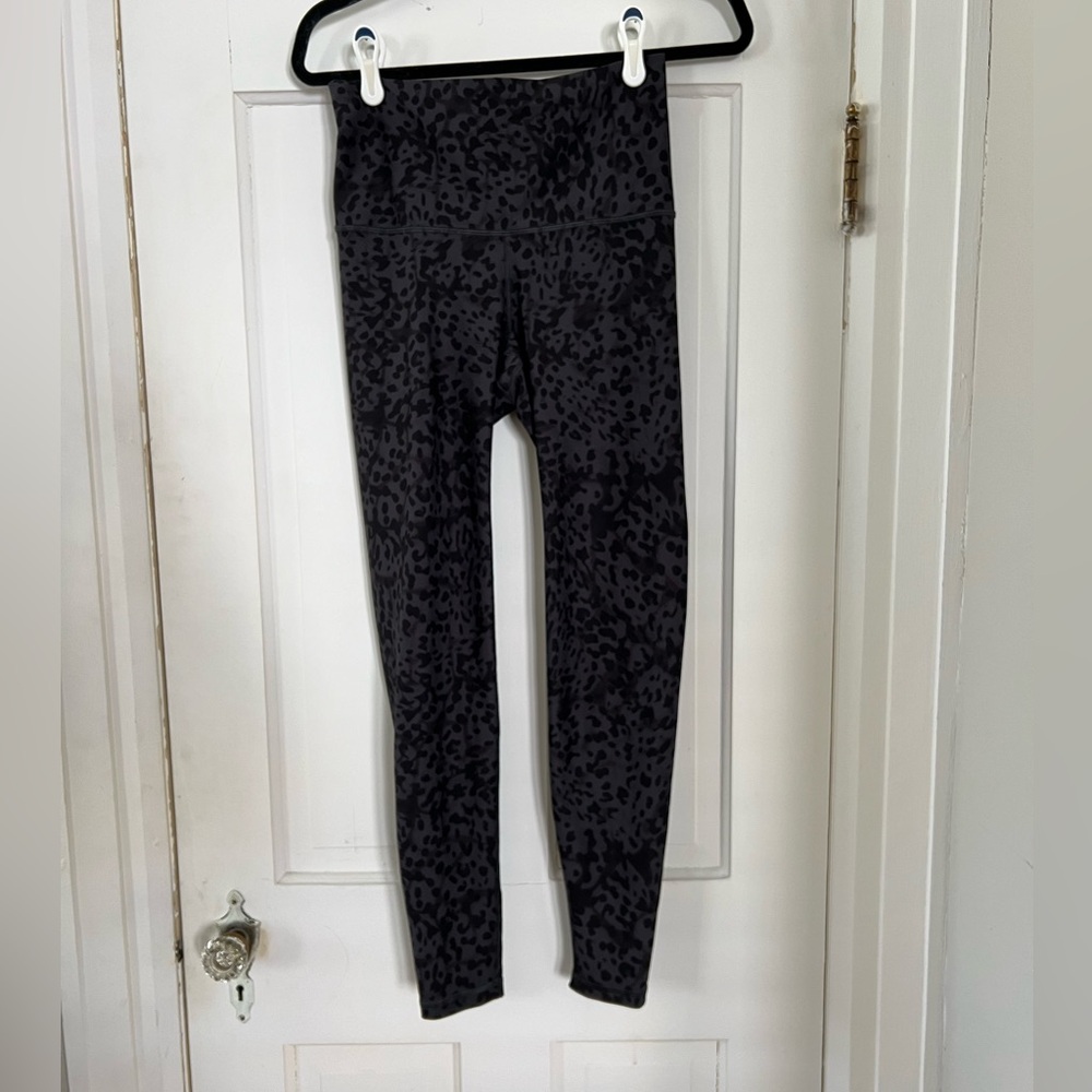 Leopard Go-Dry Patterned Leggings - Like New!